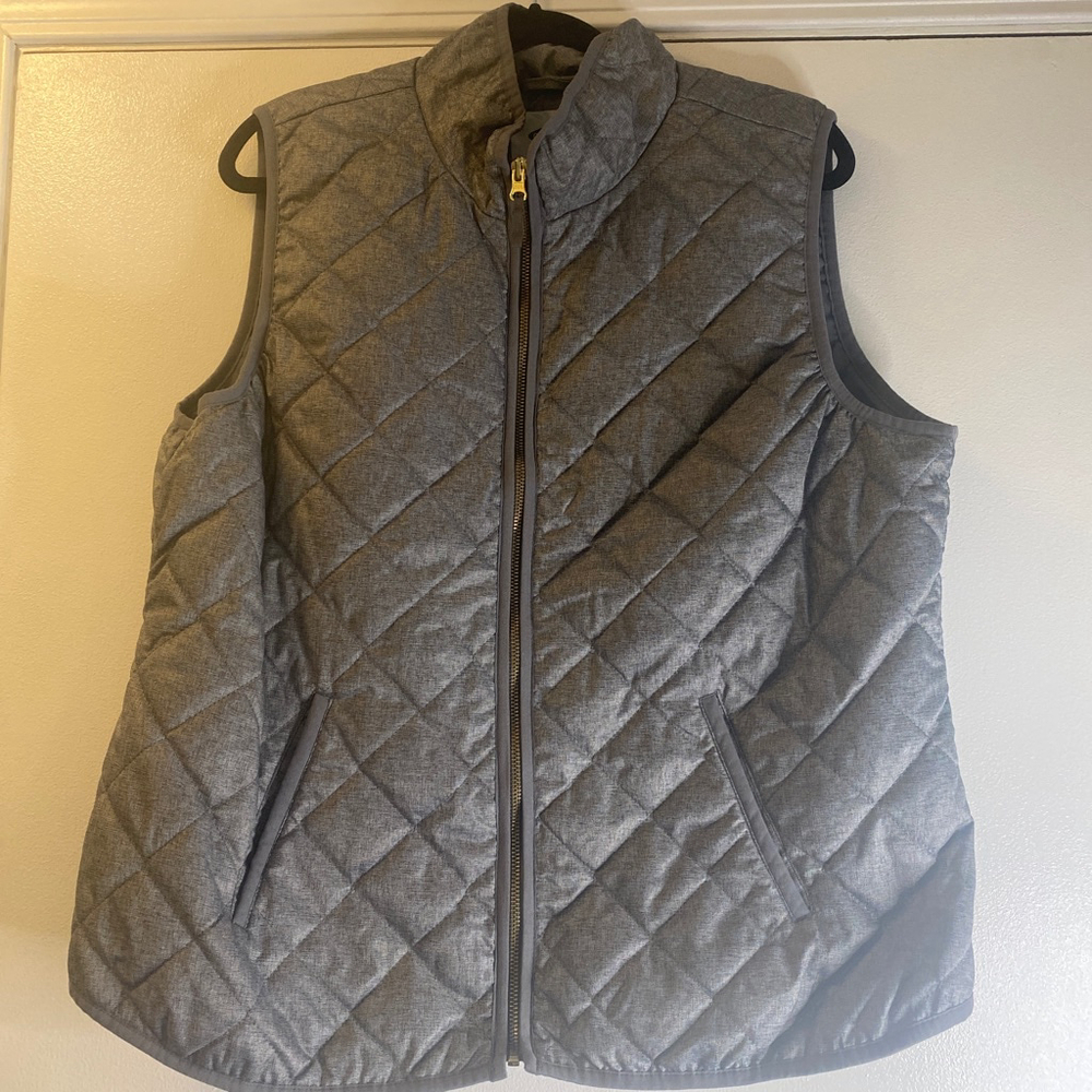 Women's Old Navy Quilted Vest Gray Size XL